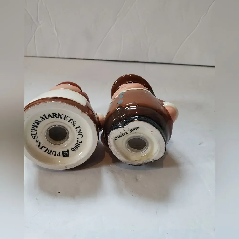New Publix Pilgrim Salt & Pepper Shakers